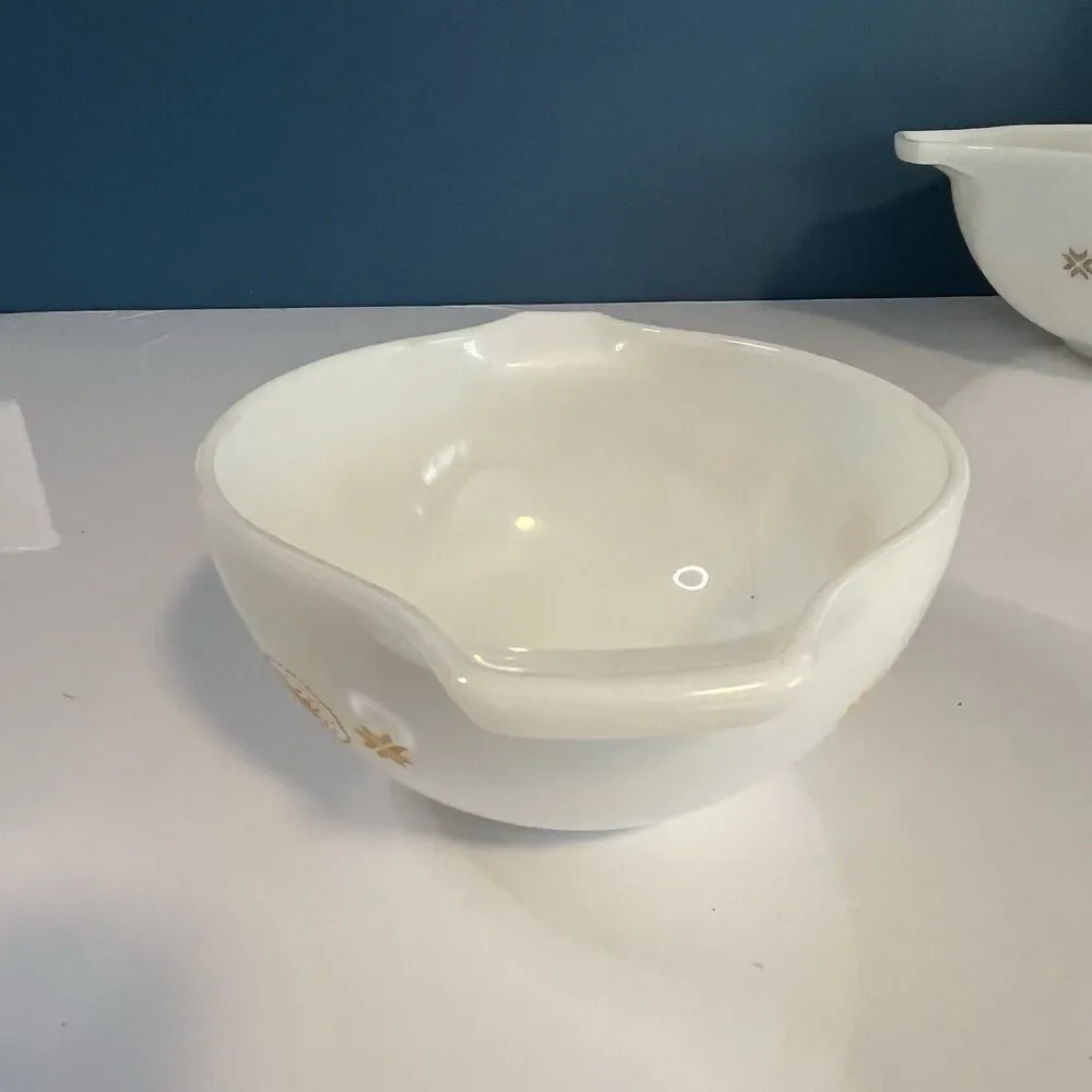 Vintage Pyrex Town & Country Cinderella Mixing Nesting Bowls #441 & 444 USA
